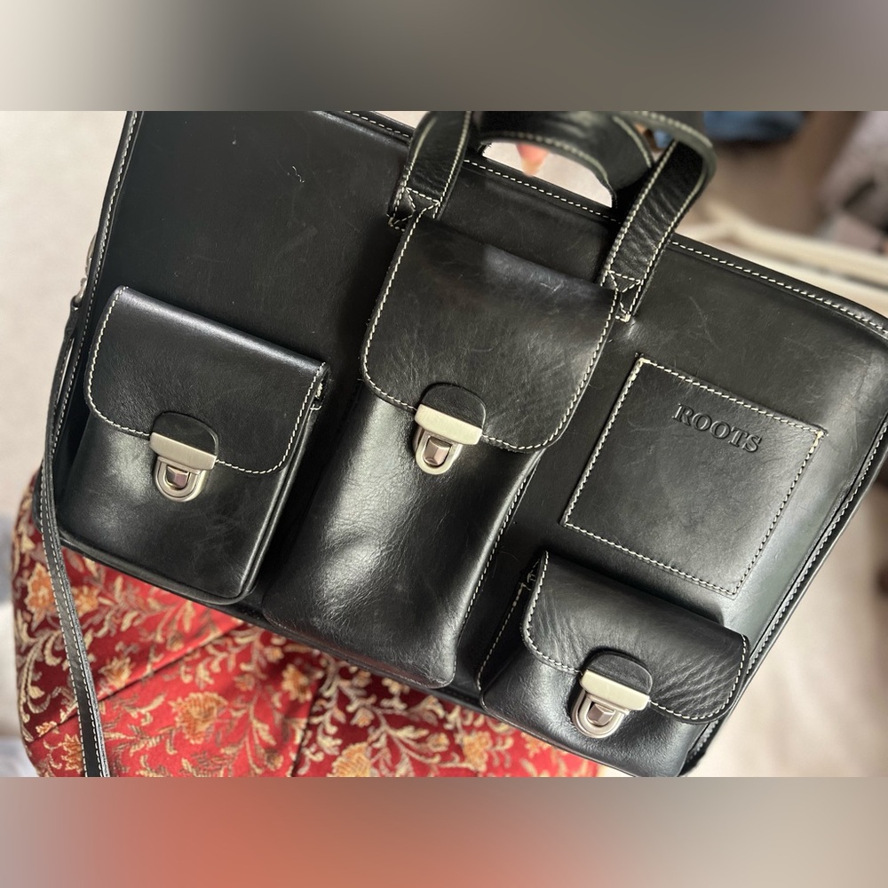 Roots Black Leather Briefcase ๐ฆ - Picture 14 of 16